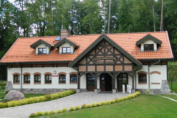 Arboretum w Kudypach - budynek arboretum